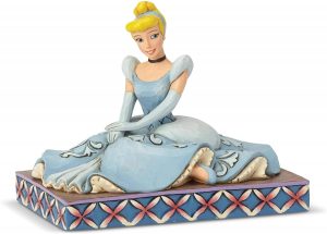 Figura y muñeco de la Cenicienta clásica de Enesco - Figuras coleccionables, juguetes y muñecos de la Cenicienta - Cinderella - Muñecos de Disney