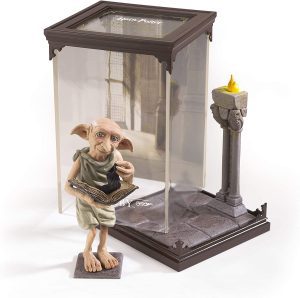 Figura de Dobby de The Noble Collection - Los mejores muÃ±ecos y figuras de criaturas mÃ¡gicas de Harry Potter