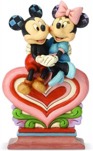 Figura de Mickey Mouse y Minnie Mouse corazón de Disney Traditions - Las mejores figuras de Minnie Mouse