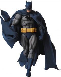 Figura De Batman De Medicom Hush